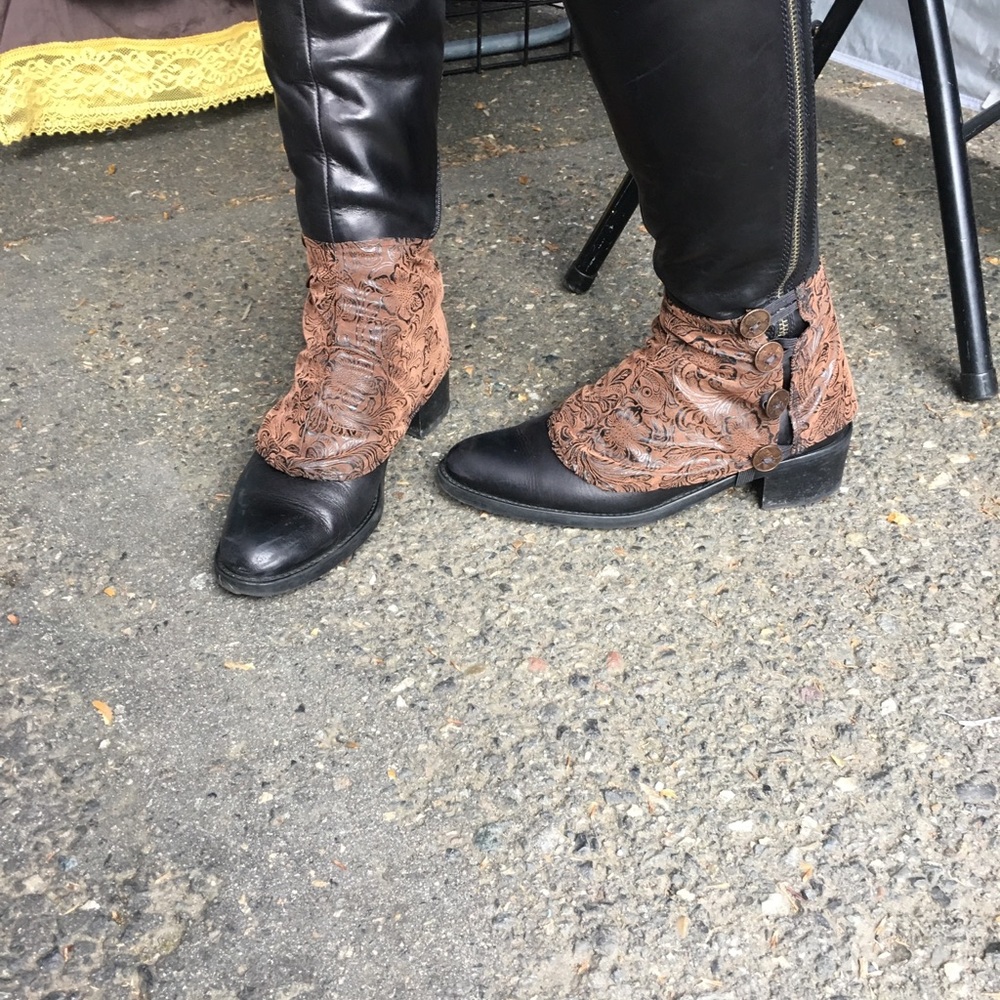 Spats - Picture 5 of 6